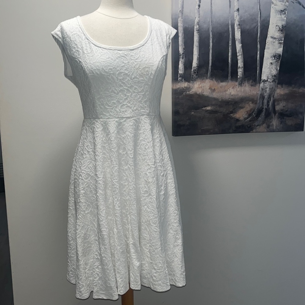 Torrid white lace dress - Picture 1 of 9